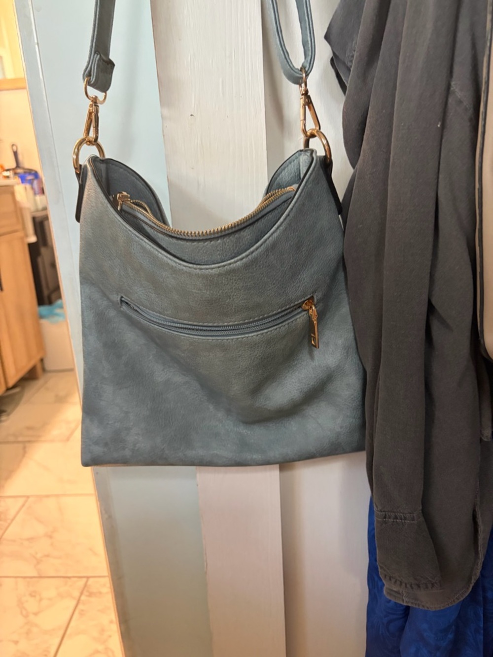 Jen & Co - Classic Women's Crossbody Bag in Light Blue 12x10 - Picture 4 of 10
